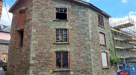 Bell Lane, Brecon, Powys . Barn for sale