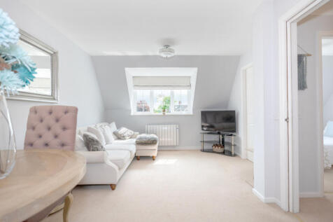 Stanford Orchard, Horsham, RH12 2 bed flat for sale