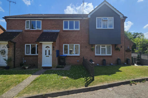 Harwood Close, Welwyn Garden City... 2 bed terraced house for sale
