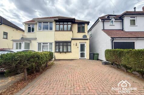 3 bedroom semi-detached house for sale
