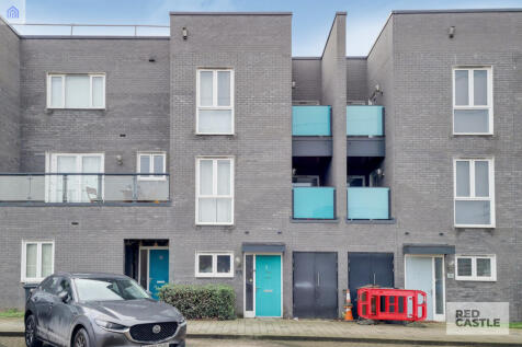4 bedroom terraced house for sale