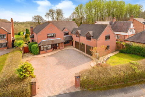 6 bedroom detached house for sale