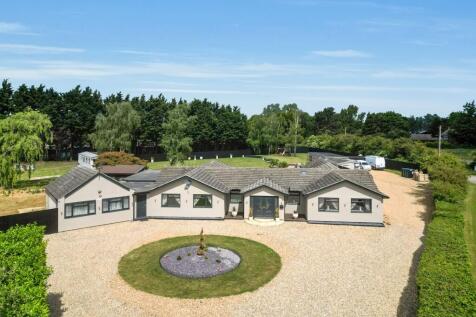 4 bedroom bungalow for sale