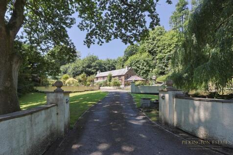 Torpoint PL11 7 bed detached house for sale