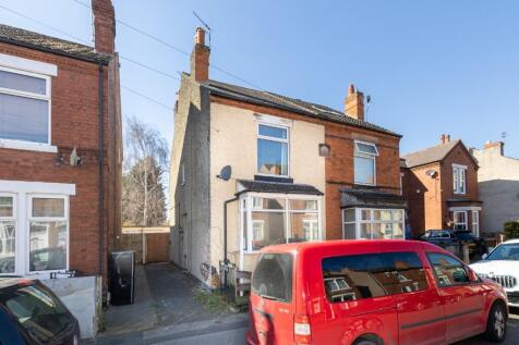 Myrtle Avenue, Long Eaton NG10 2 bed semi
