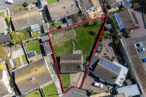 9 Pen Lan, Towyn, Abergele, Conwy... 2 bed detached bungalow for sale