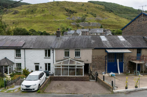 4 Dafarn Newydd, Upper Corris... 3 bed terraced house for sale