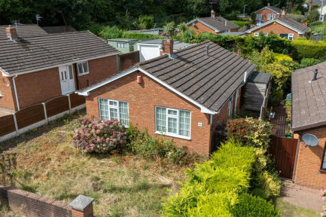 32 Woodlands Drive, Hawarden... 2 bed detached bungalow for sale