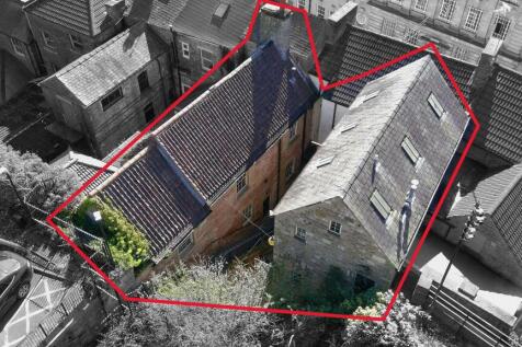 Terraced house for sale