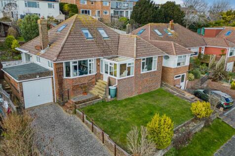 Lenham Avenue, Saltdean, BN2 3 bed detached house for sale