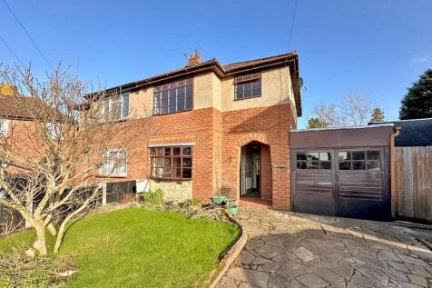 St. Cuthberts Crescent, Wolverhampton... 3 bed semi