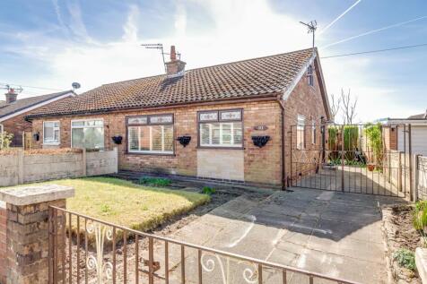 2 bedroom semi-detached bungalow for sale