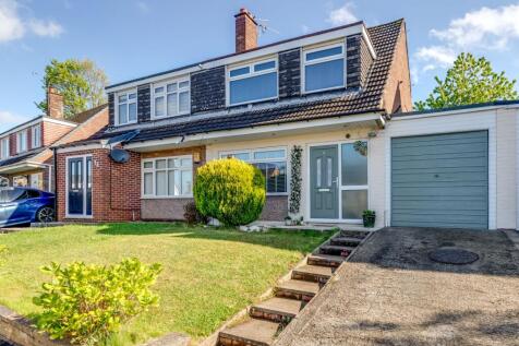 3 bedroom semi-detached house for sale