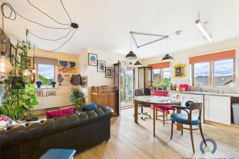 Shorters Avenue, West Midlands B14 2 bed flat for sale