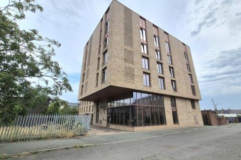 Studio flat for sale