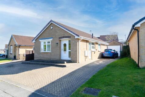 2 bedroom detached bungalow for sale