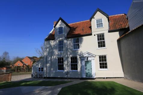 4 bedroom semi-detached house for sale