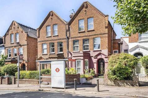 6 bedroom terraced house for sale