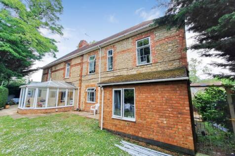 24 bedroom block of apartments for sale