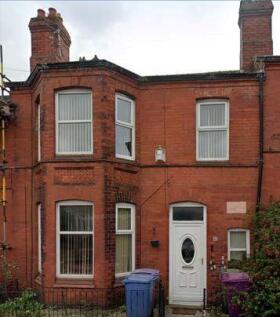 4 bedroom terraced house for sale