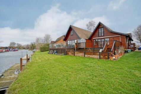 3 bedroom lodge for sale