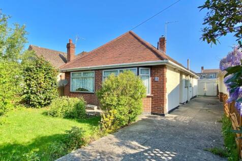 25 Bramley Road, Bournemouth, Dorset... 3 bed detached bungalow for sale