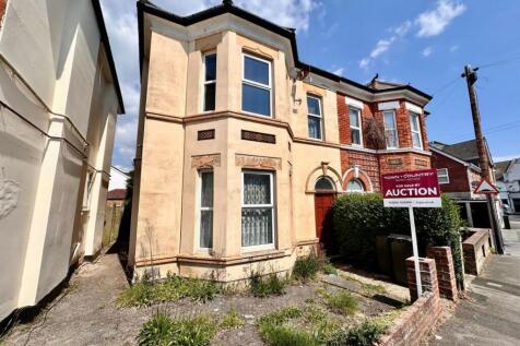 4 Warwick Road, Bournemouth, Dorset... 4 bed semi