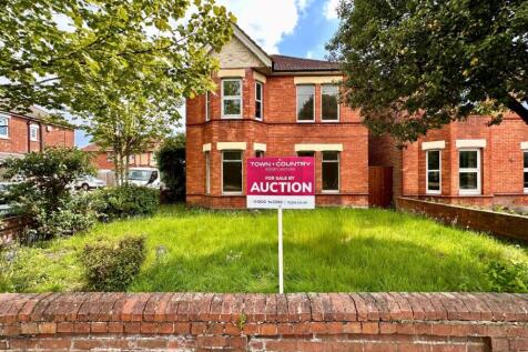 FFF 488 Holdenhurst Road... 2 bed apartment for sale