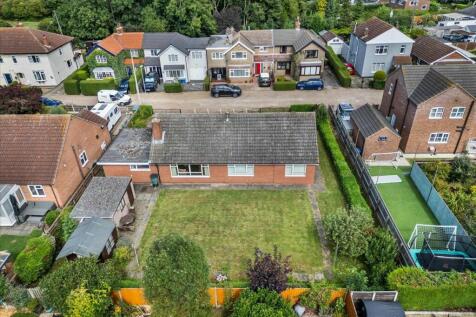 3 bedroom detached bungalow for sale
