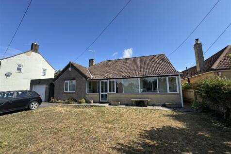 3 bedroom detached bungalow for sale