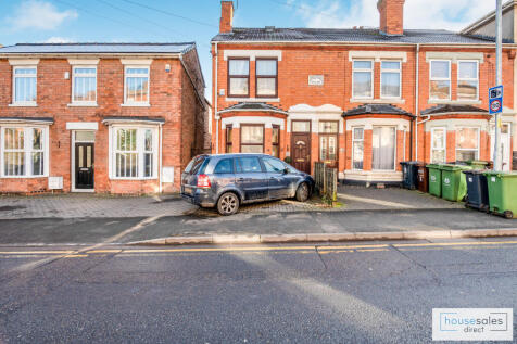 4 bedroom end of terrace house for sale