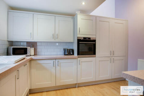 2 bedroom semi-detached bungalow for sale
