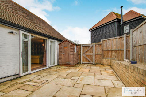 2 bedroom semi-detached bungalow for sale