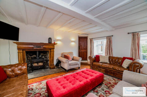 4 bedroom semi-detached house for sale