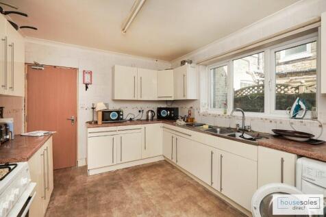 6 bedroom terraced house for sale