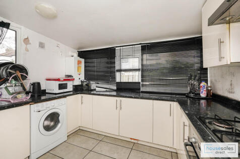 4 bedroom terraced house for sale