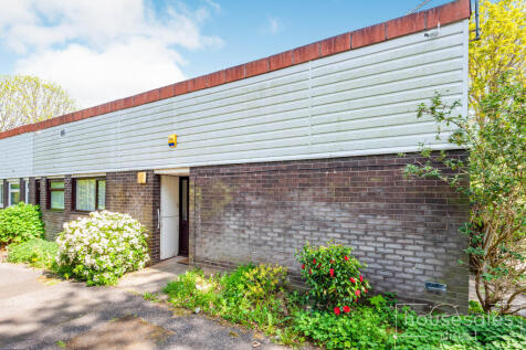 3 bedroom semi-detached bungalow for sale