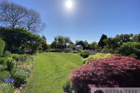 4 bedroom cottage for sale