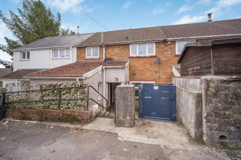 Heathfield Close, Ebbw Vale NP23 3 bed terraced house for sale