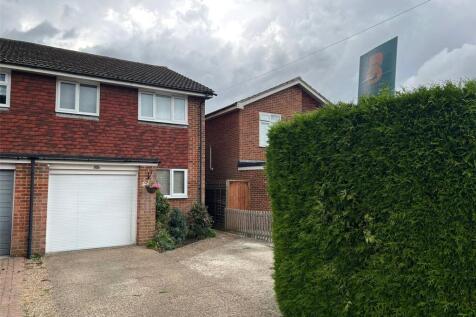 Aperfield Road, Biggin Hill... 4 bed semi