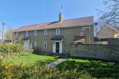 Coombe View, Warminster BA12 3 bed semi