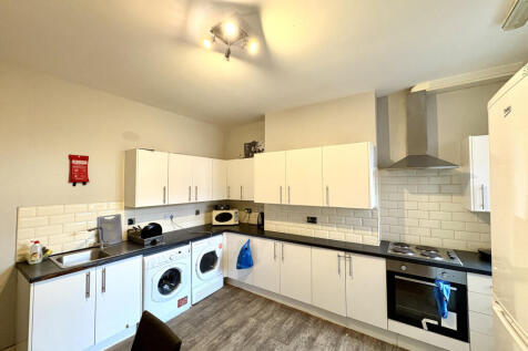 5 bedroom terraced house for sale