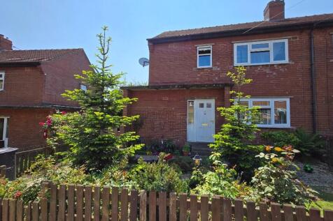 2 bedroom semi-detached house for sale