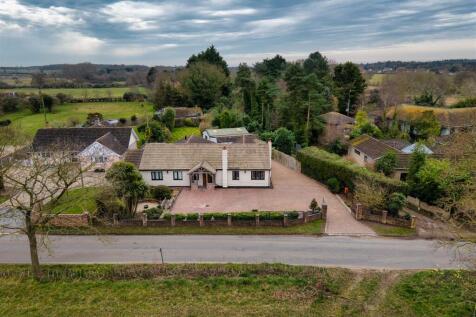 4 bedroom detached bungalow for sale