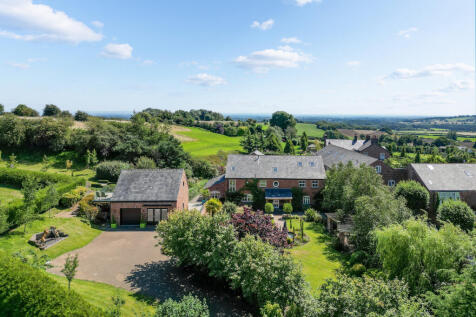 6 bedroom country house for sale