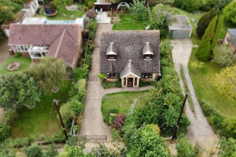 Brakefield Road, Gravesend 3 bed detached house for sale