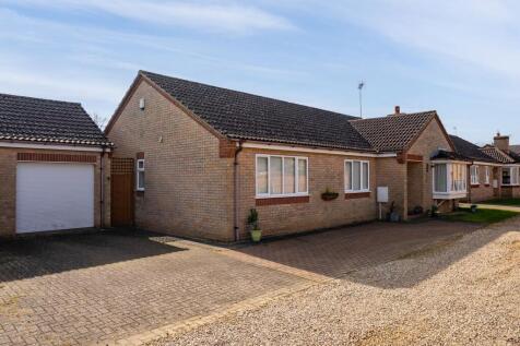 Old Forge Gardens, Chatteris PE16 3 bed detached bungalow for sale