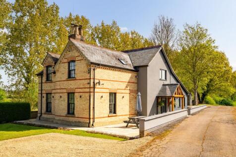 Ely Road, Downham Market PE38 3 bed detached house for sale
