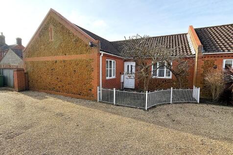 2 bedroom semi-detached bungalow for sale