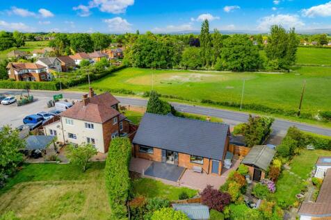 2 bedroom detached bungalow for sale